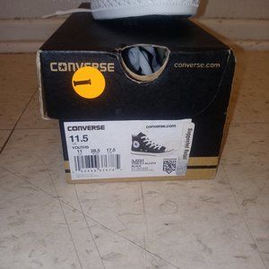 Converse Y11.5